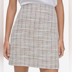 Classic Tweed Mini Skirt in Neutral Cream